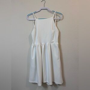 Fancyinn White Mini Dress with Pockets